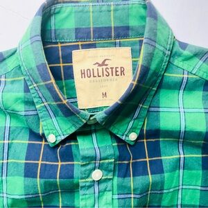 Hollister Men’s Green & Blue Plaid Button Down Shirt – Size M